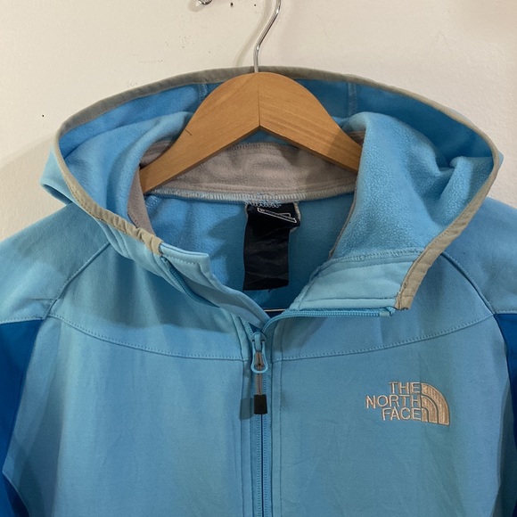 The North face women’s zip-up jacket. Size XL regular. W19, L24.5. 100%polyester - Picture 2 of 8